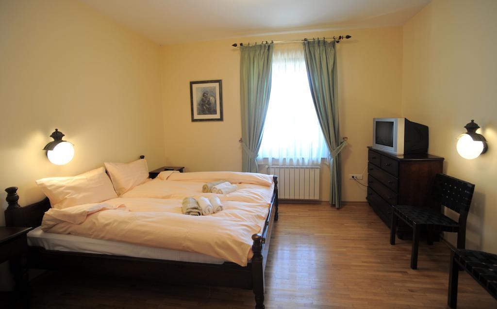Kalin Hotel Lazaropole Pokoj fotografie